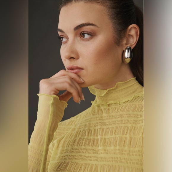 ✨ Anthropologie Smocked Mesh Turtleneck Top Sz S - Picture 4 of 7